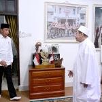 Presiden Jokowi Takziah ke Rumah Duka Almarhumah Syarifah Salma
